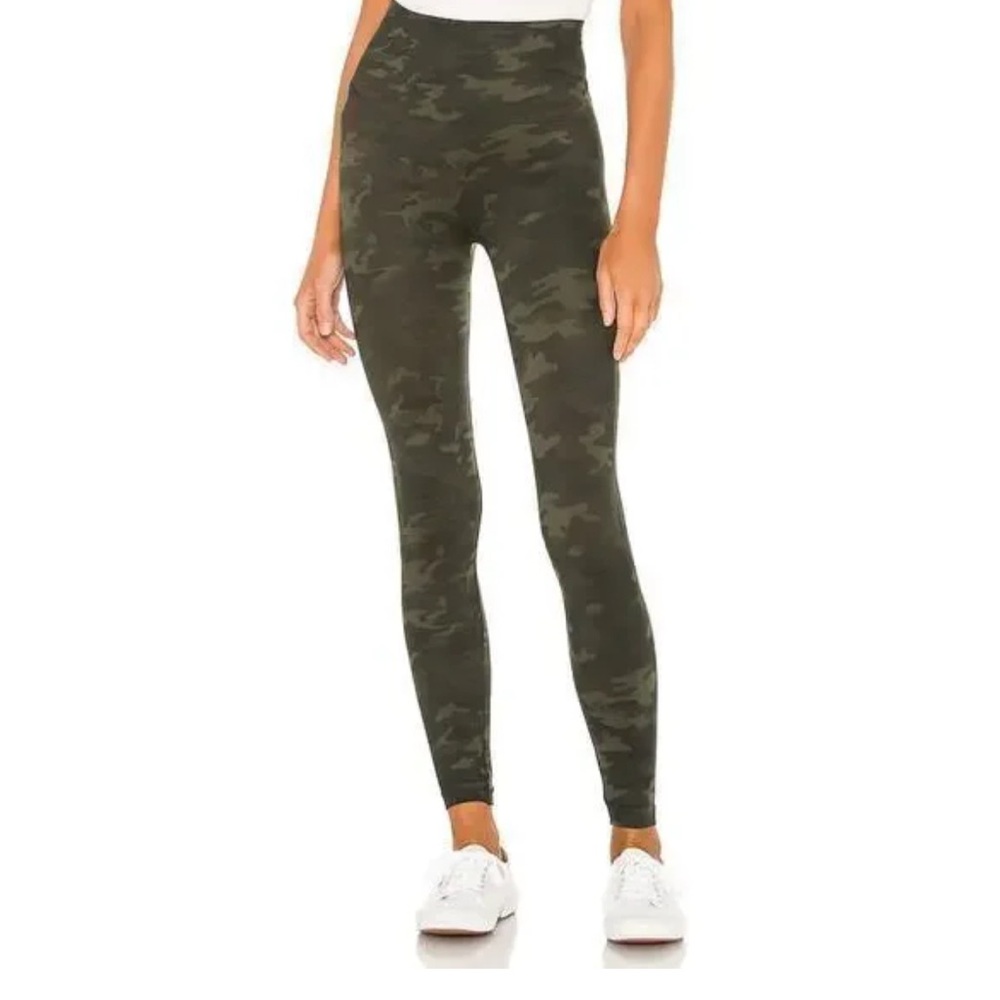 Spanx Camo High-Waisted Leggings size Medium New With Tags